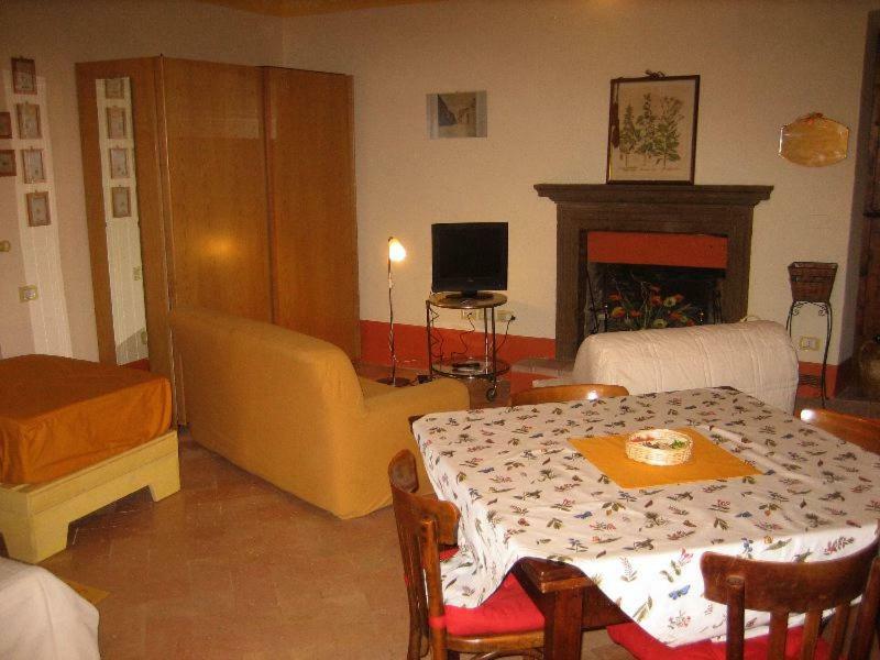 كاغلي Bed & Breakfast Del Teatro المظهر الخارجي الصورة