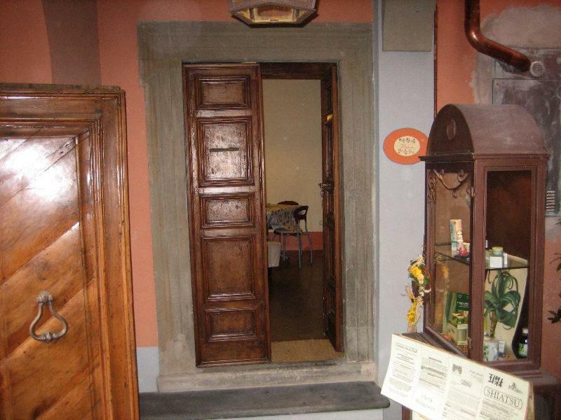كاغلي Bed & Breakfast Del Teatro المظهر الخارجي الصورة