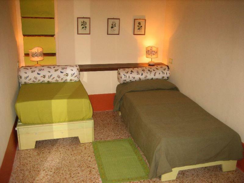 كاغلي Bed & Breakfast Del Teatro المظهر الخارجي الصورة